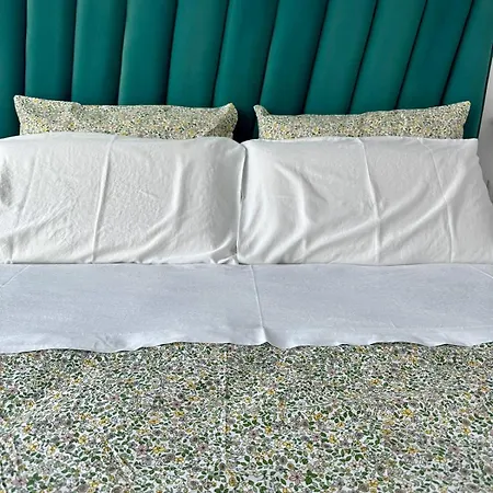 Bed & Breakfast Up20 - *